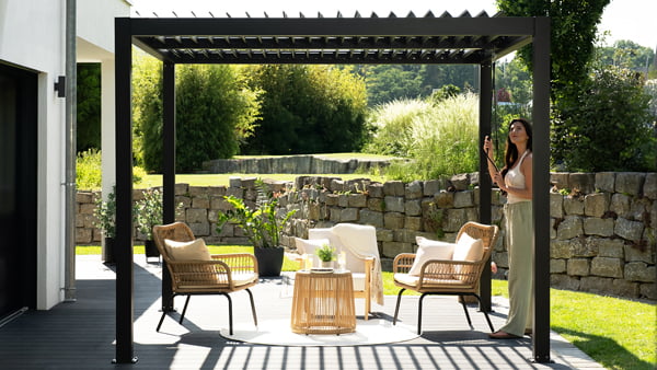 Pergola mit Lamellendach