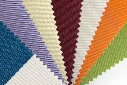 Farbfächer der Stoffmuster für Kassetten- Gelenkarm- und Senkrechtmarkisen